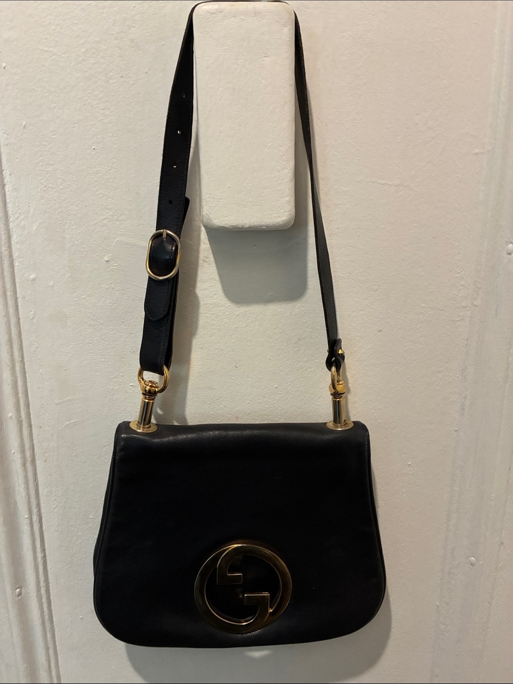 Vintage Goldie Gucci shoulder bag 1970’s adjustable strap.